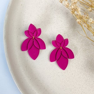 Statement drop earrings "Lilly" fuchsia-pink floral shape | Handmade jewelry magenta