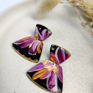 SALE % old price CHF 28.50 Hand-painted hanging earrings Lia floral pattern black-pink-gold image 3