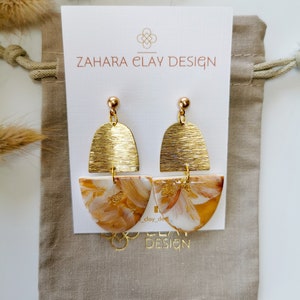 Hand-painted dangling earrings Cleo flower pattern beige white gold image 3