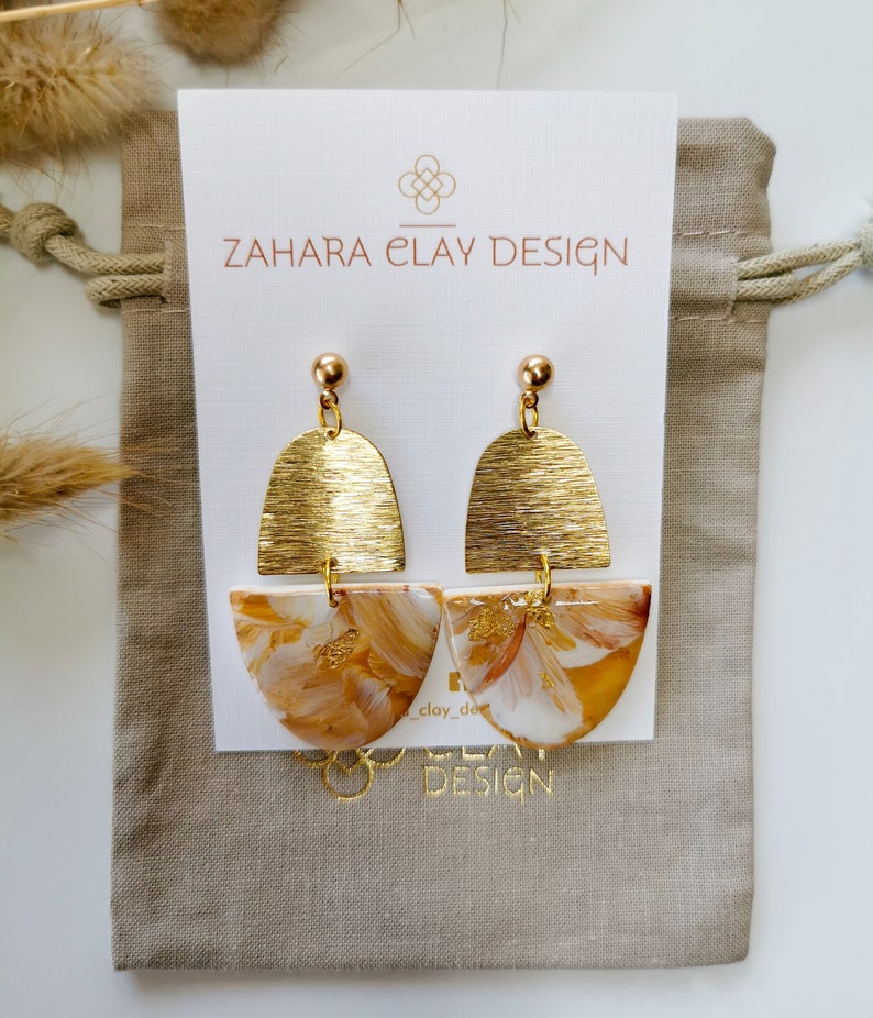 Hand-painted dangling earrings Cleo flower pattern beige white gold image 3