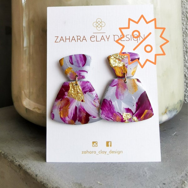SALE % (old price CHF 28.50) Hand-painted hanging earrings "Lia" floral light gray