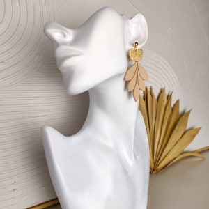 Handmade hanging earrings Flora leaf-shaped beige image 2