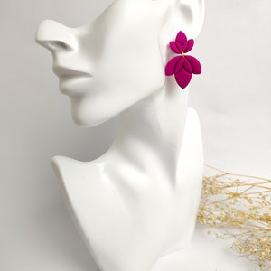 Handmade drop earrings Lilly fuchsia-pink floral shape image 5