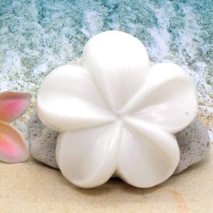 Plumeria Goat&#39;s Milk Soap