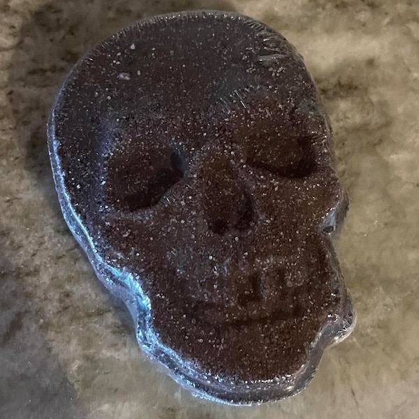 Skull bath bomb