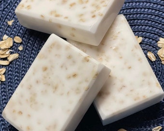 Oatmeal and Honey Goat&#39;s Milk Soap