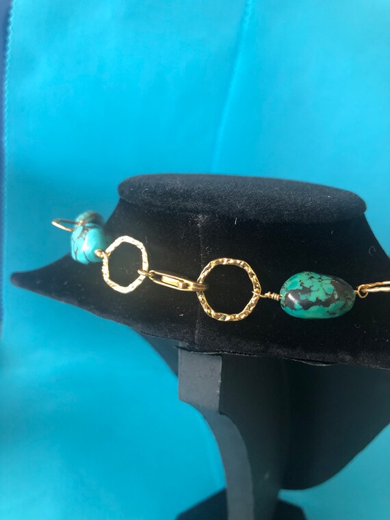 Faux Goldtone and Turquoise Necklace - image 3