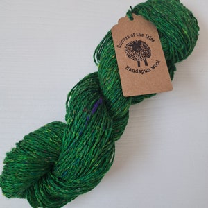 Handspun sillk, handspun yarn, sari silk, double knit / light worsted
