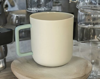 Green and White Fine Porcelain Coffee Mug, Perfect for Coffee, Tea, or Hot Chocolate, A Unique and Stylish Addition to Any Kitchen, 8 oz