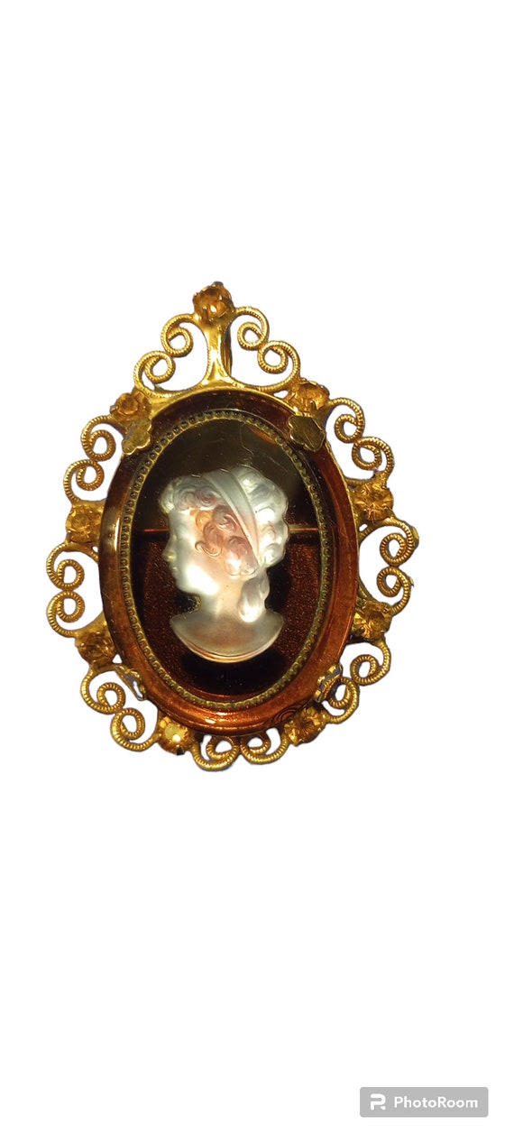 Signed Juliana Cameo Brooch/Pendant for Celebrity,