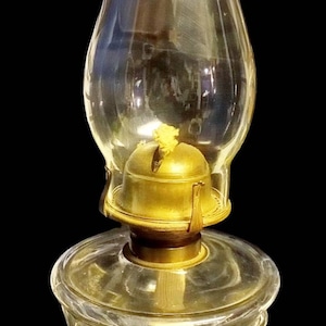 Antique Manhattan Brass Company No.3 Oil Kerosene Lamp