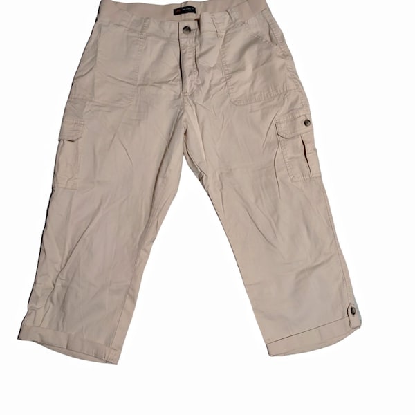 Lee Relaxed Fit Mid Rise Tan Cargo Capris Size 10