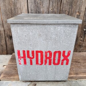 Antieke Hydrox Zuivel Reclame Metalen Veranda Doos Melk Man Levering Koeler Olean