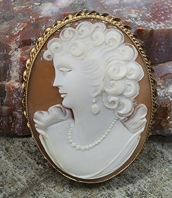 Antique Amco Gold Filled Carved Shell Cameo Neckla