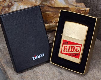 Unfired 2004 Vintage Marlboro Eat Ride Sleep Zippo Cigarette Lighter in Box