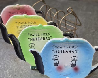 Juego de 4 soportes para bolsitas de té con forma de tetera vintage y rejilla de alambre, estilo kitsch de mediados de siglo, fabricado en Japón.