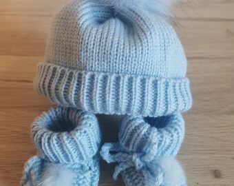 Ensemble bonnet chaussons bébé