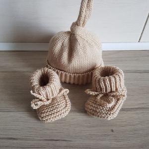 Baby booties hat set