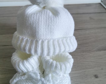 Ensemble bonnet chaussons bébé