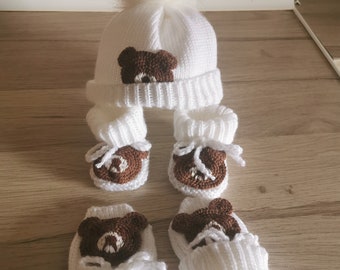 Ensemble bonnet chaussons moufles bébé