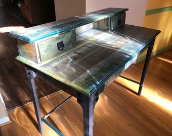 Calypso Desk