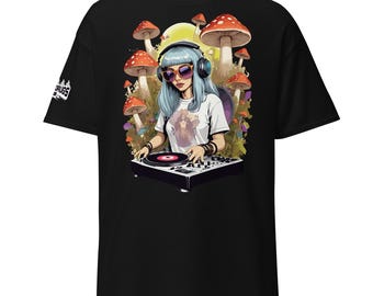 Rave Outfit | Rave T-Shirt | Psy-DJ Girl | CATSONDRUGS.COM | Techno T-Shirt | Rave Wear | Rave Clothing | Rave Fashion | Techno Outfit