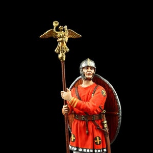 Tin soldier Collectible Standar-bearer with Nike (Winged victory)of Constantine the Great, early IV c. A.D. 54 mm  Ancient Rome
