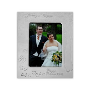 Personalized wedding frame – engraved wedding gift with names, date, and location – silver metal frame, love, couple, wedding keepsake
