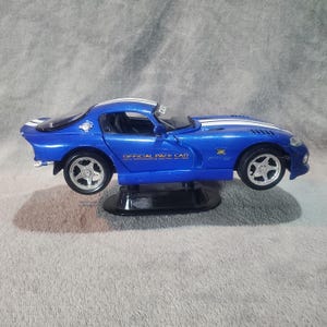 Vintage Maisto 1:18 Dodge Viper GTS, 1996 Indy 500 Pace Car Diecast