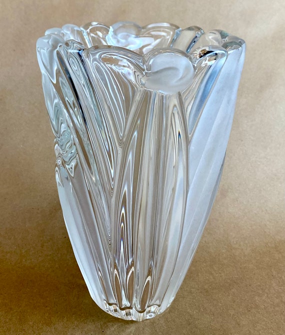 Vintage Mikasa Heavy Sculpted Glass Vase With Clear and  display picture 1