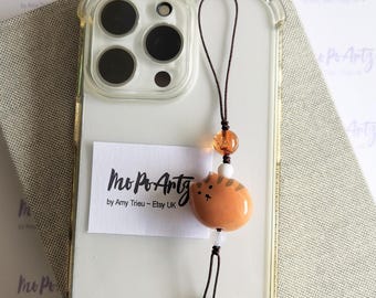 Handgemaakte klei kat telefoonbedel, gestreepte gember-oranje poesje sleutelhanger