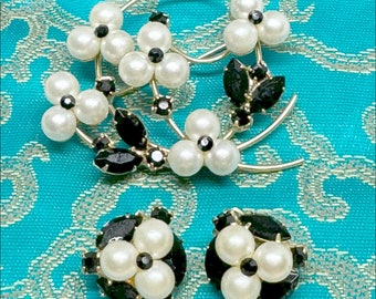 Vintage 1960s Rhinestone and Pearl Brooch Pin and Earrings Demi Parure Set