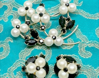 Vintage 1960s Rhinestone and Pearl Brooch Pin and Earrings Demi Parure Set