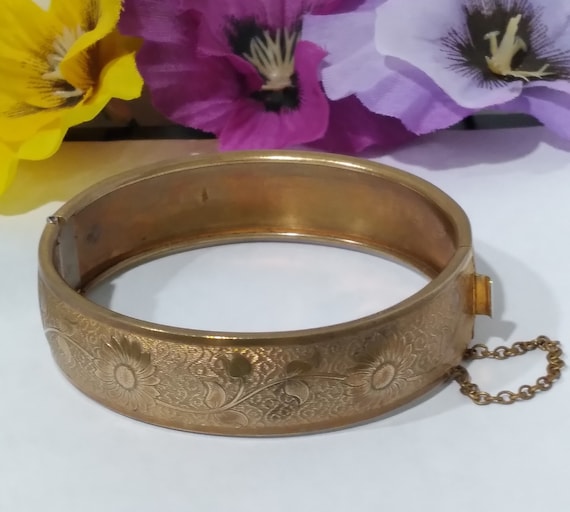 Vintage 1930s Peter Manickas Gold Tone Embossed B… - image 2