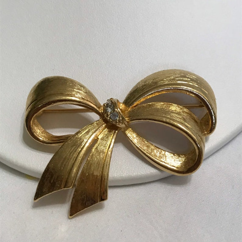 Vintage Rhinestone Ribbon Bow Pin Brooch Goldtone Statement Pin 画像 3