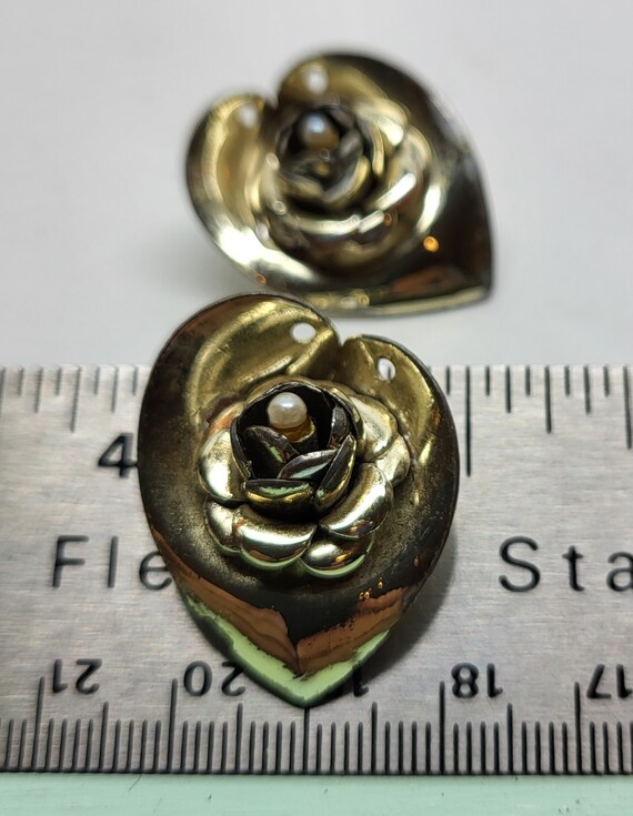 Vintage Flower Clip on Earrings with Faux Seed Pe… - image 5