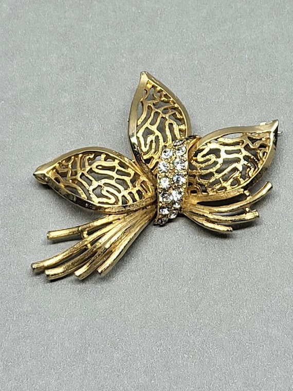 Vintage Rhinestone Filigree Leaf Brooch Pin with … - image 7
