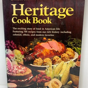 Vintage Better Homes and Gardens Heritage International Cook Book  with Dust Jacket Over 700 Recipes Published 1975