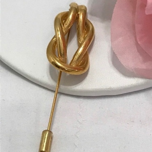 Free Form Stick Pin Hat Pin Lapel Pin Swirl Design Goldtone Jewelry Circa 1980s