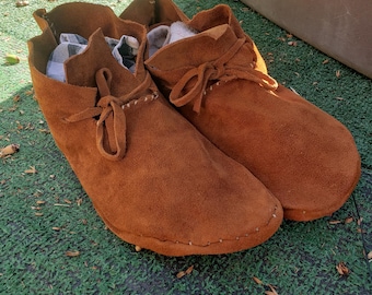 Cowhide suede plains style moccasins lows mens 10.5 to 11