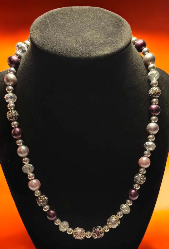 19" Glass Pearl Beaded Necklace