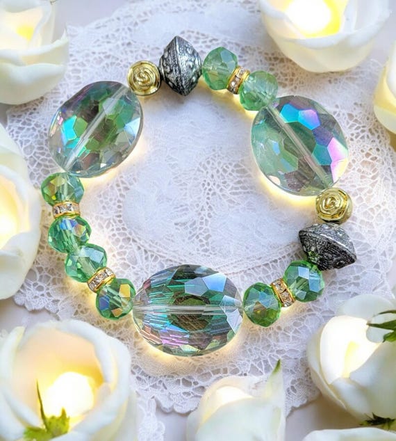 7" Mint Glass Bead Stretch Bracelet