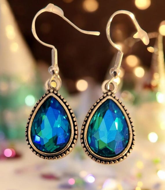 Turquoise Rhinestone Faceted Earrings