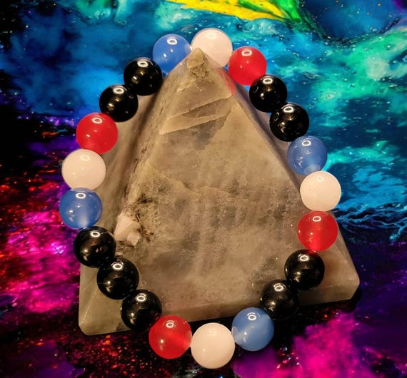 6 1/2" Patriotic Bracelet - Black Agate (8mm) Red Jade (8mm) White Jade (8mm) Sapphire Blue Agate (8mm)