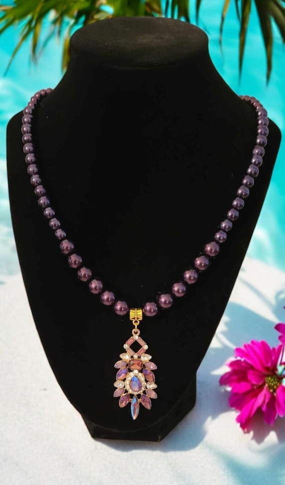 19" Purple Glass Pearl Necklace w/Rhinestone Pendant