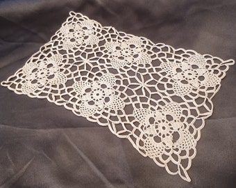 Lovely Vintage Hand Crocheted Doily. 12" x 7" Off White