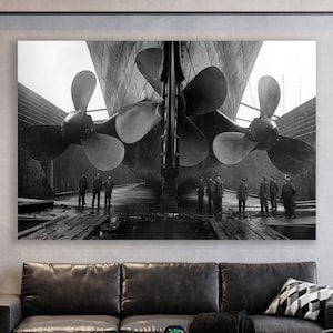 Titanic&#39;s Ship Propellers British Passenger Liner Wall Art, Huge Canvas Wall Decor, Titanics Propellers Canvas, Titanics Three Propellers