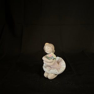 Lladro My Debut #6764 RETIRED, VINTAGE, RARE