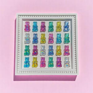 Holographic Colorful Gummy Bear Resin Wall Decor/3d Pop Art Wall Art/Dopamine Aesthetic Room Decor/Candy Resin Art/Gallery Wall Art