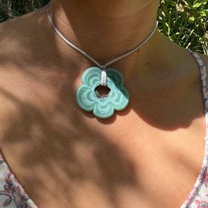 Collar con colgante de flores Fleur Bleue imagen 3